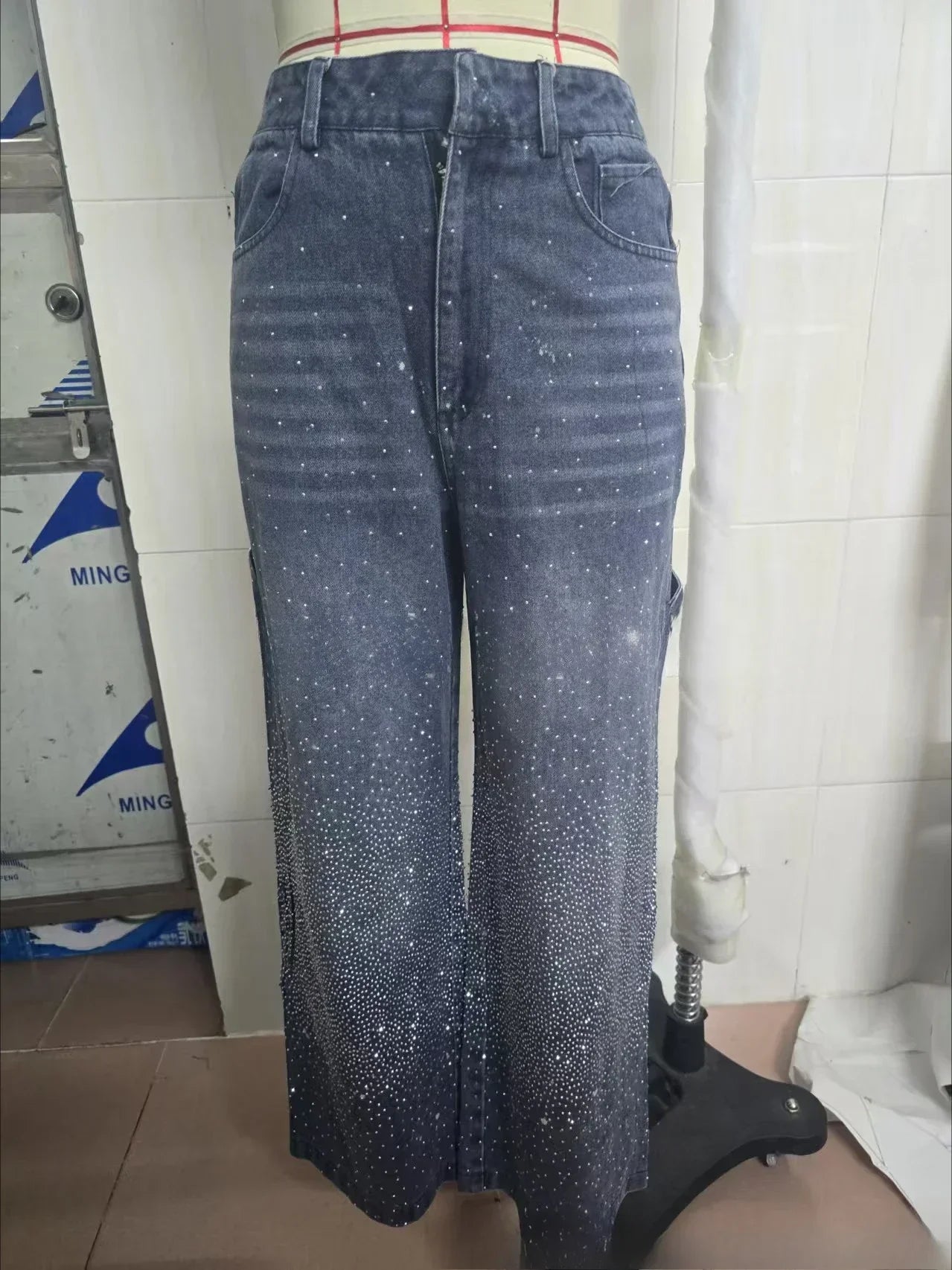 Pantalones Vaqueros Straight Fit para Mujer – Diamantes y Vintage ✨